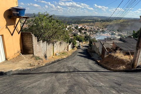 Prefeitura de Pedro Leopoldo finaliza pavimentação na região da Cascalheira no Bairro Teotônio Batista de Freitas