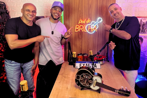 O “Pod do Brilha” se consolida e recebe o grupo Exaltasamba em uma edição comemorativa